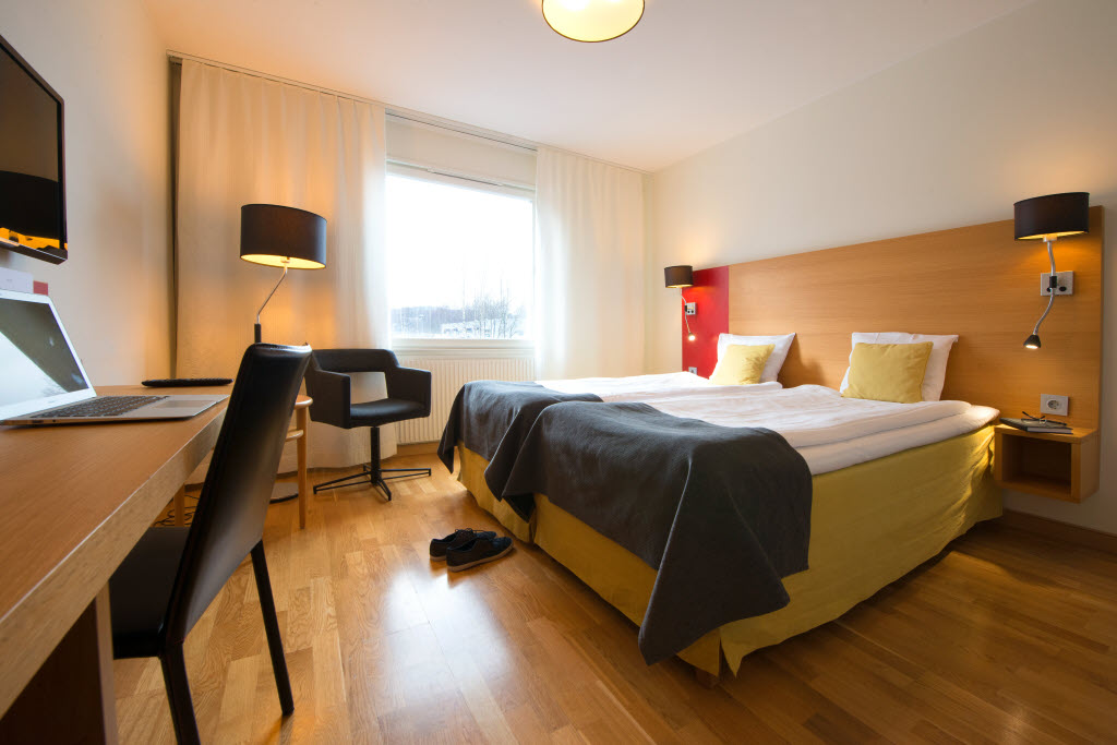 Scandic-Ornskoldsvik-Room-Double-Twinbed.jpg
